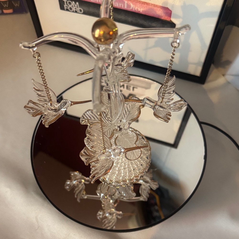 Vintage Elegant Glass Hummingbird Sculpture - Picture 5 of 6